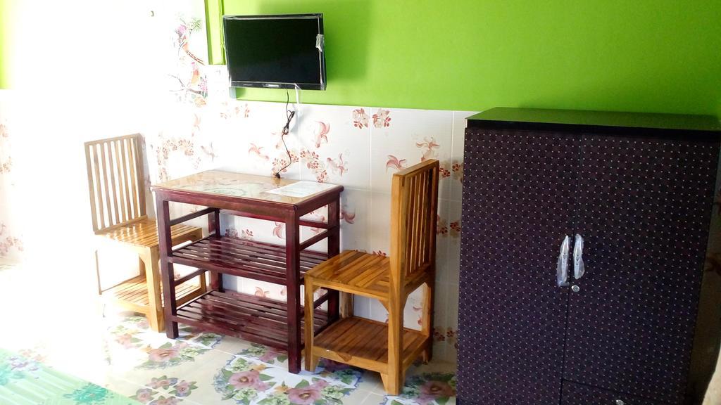 Rueangsrisiri Guesthouse 2 Сукотай Екстериор снимка