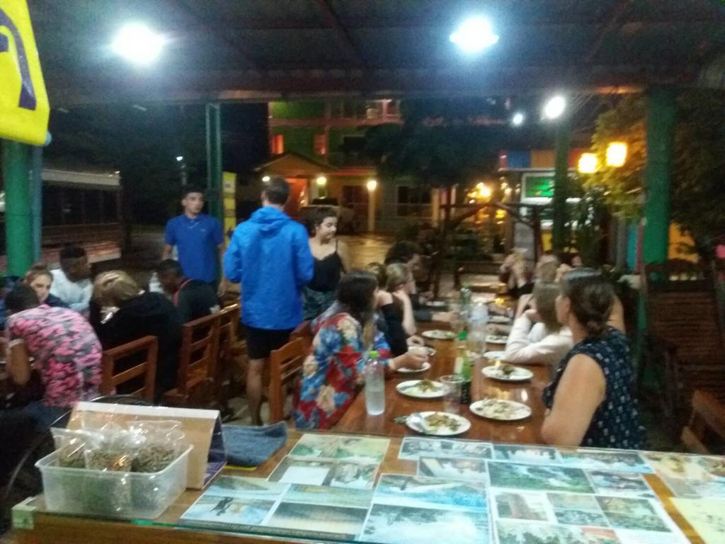 Rueangsrisiri Guesthouse 2 Сукотай Екстериор снимка